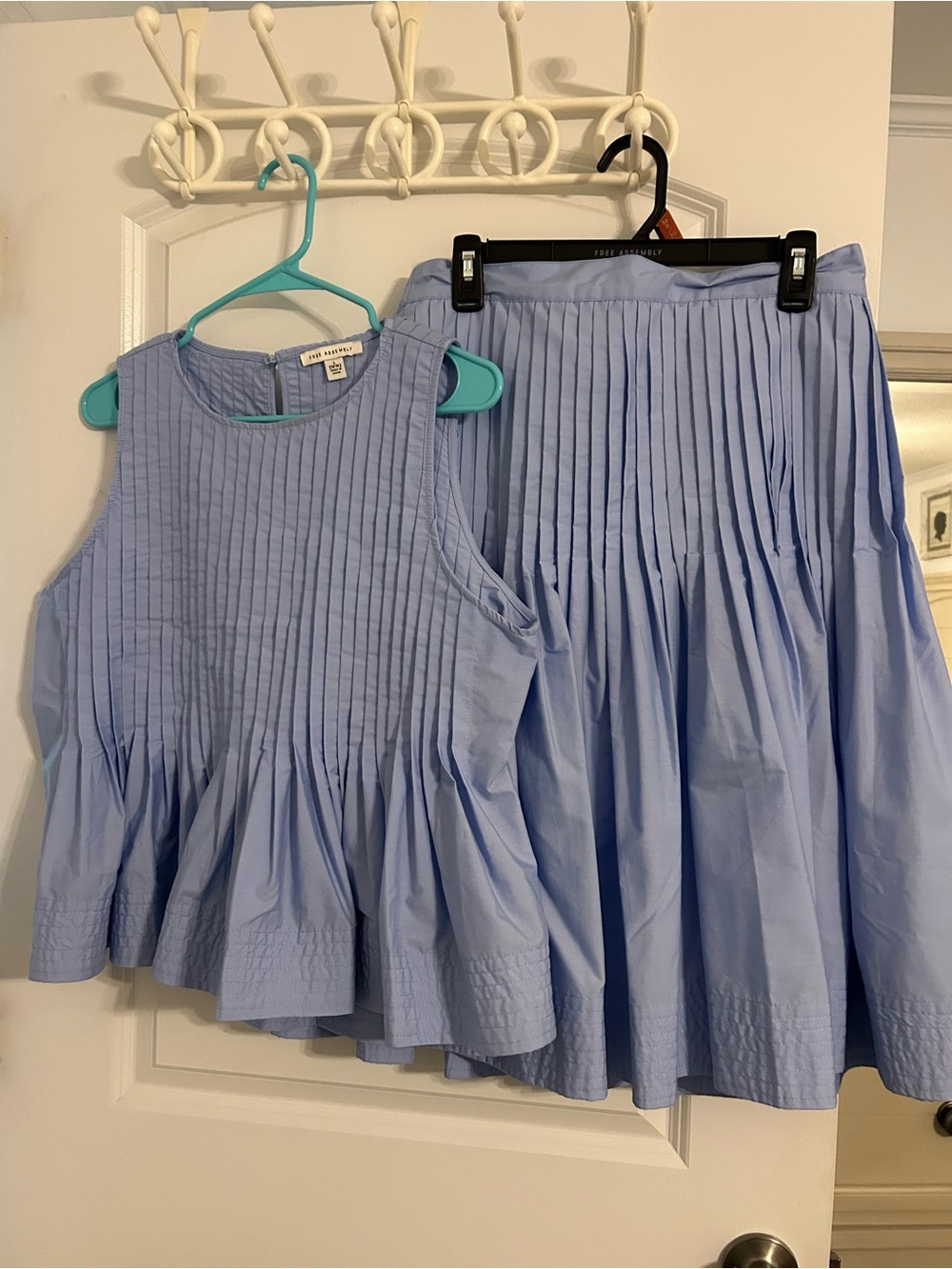 Free Assembly Women’s Light Blue Pleated Top and Skirt Set